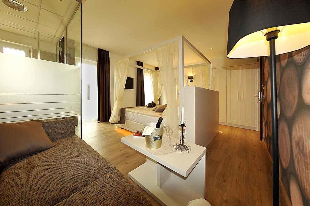 Hotel Florida Levico Terme Exterior foto