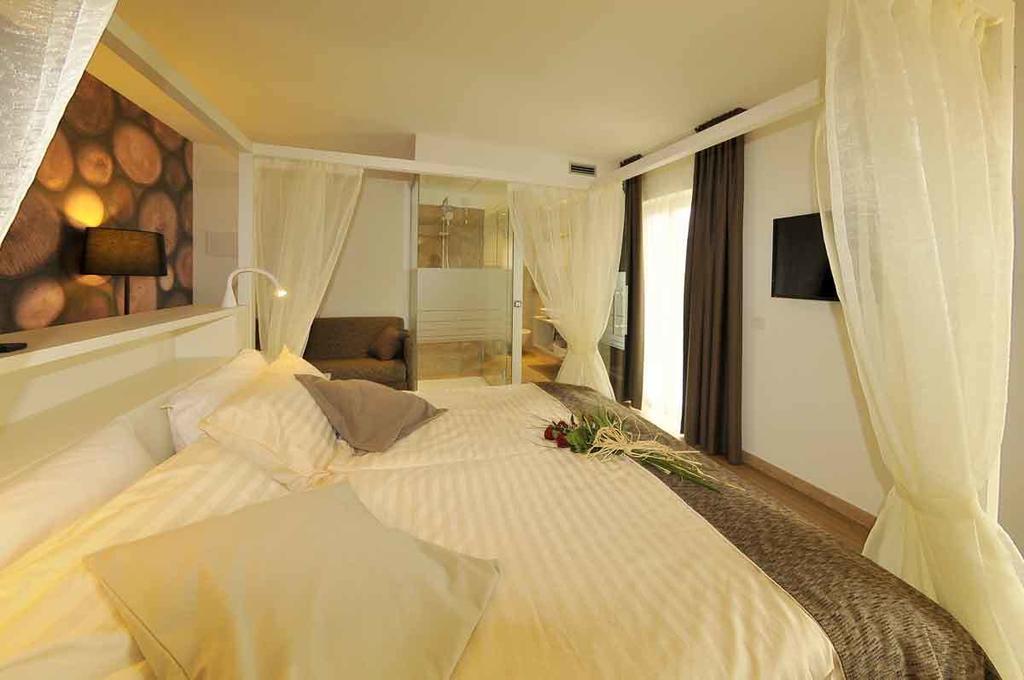Hotel Florida Levico Terme Habitación foto